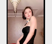 千岁小巫婆热舞视频教学,美颜化妆邪术,公会成长必备