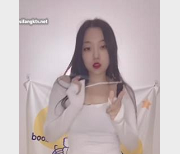 定制纯情Y酱33V-1.2G短视频+图集露脸女主N子鲍鲍