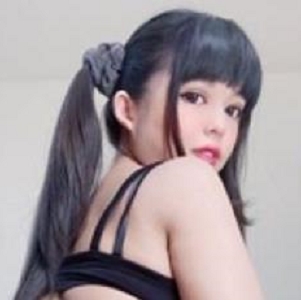 KittyXkum绯红小猫资源合集11.5G，可爱女神嘴艺粉嫩小嘴亲抵视频数量大冲锋