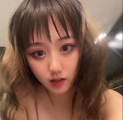 疯狂抖音主播出位表演粉丝关注社保套路小豆豆外婆下载121V530M