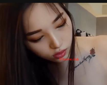 温柔姐姐自拍视频35分钟1V-446M，嘴技精湛，微胖可爱，车灯笑容，享受观看