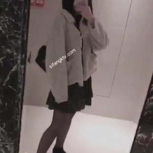 长腿美人视频合集：反差婊网红plas啪酱自娱自乐打P观看