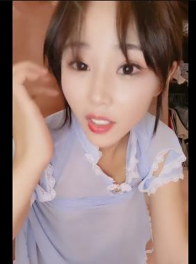 小洛宝43分钟自拍视频，已婚姐姐身材颜值幽默开朗，粉丝良心凤楼观看