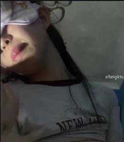 火爆视频：帅小伙与美少女合作，精选身材大长腿，诱惑表情主动