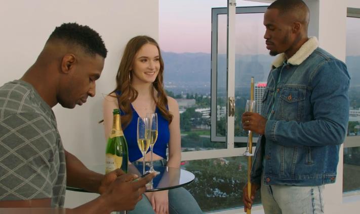 白色美女与老黑神功对决34分钟视频