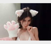 欧美露脸自拍女主Onlyfans/P站人气娇小娃娃脸