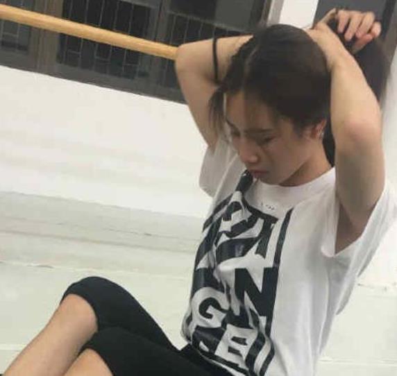 清纯华裔大学萌妹美女素人作品视频合集