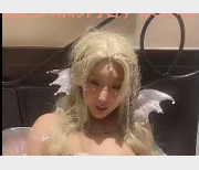 超美Coser空模小甜甜漫展自拍用嘴爆雷，观看2分47秒视频