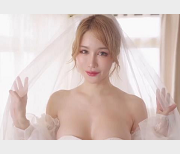 浪漫婚纱夜：新人新婚，熟妇带两娃，身材肤白貌美