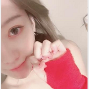 视频下载超级白皙粉嫩妹子七彩女神90M