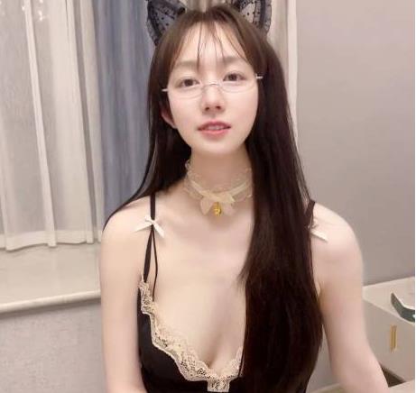 抖音小网红小坦克合集21个视频总计600兆超白嫩妹子身材苗条阳光青春男孩