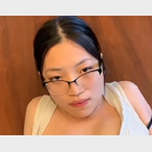 黑丝美女华裔主播暗战老外上司1V-330M剧情坤坤