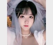 Vinni三部作品火爆上贤妗塑身裙、古装、婚纱，颜值身材小脚全都有！视频数量：3