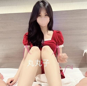 91大神丸丸子脚精华剪辑视频，视觉震撼，小脚丫丝袜展示