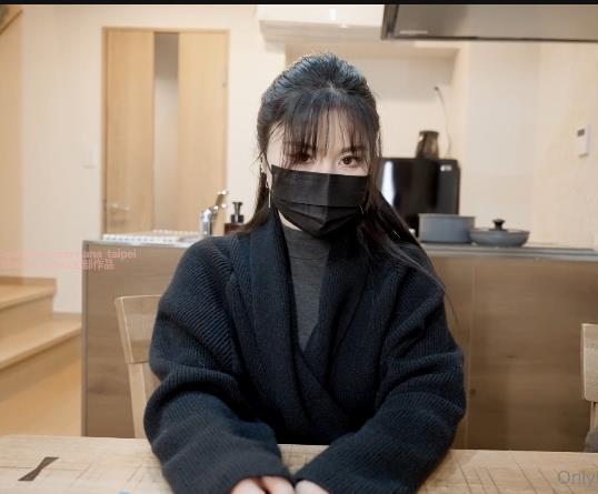 娜娜nana最新作品：口罩剧情片，作者自拍，时长44分钟