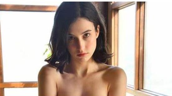 清纯大罩杯美人GiuliaWylde,狂野尺度惊人!