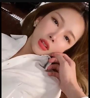 马来西亚电竞主持人Gatitayan自拍图集CC，身材惊艳N子，满足你的遐想！