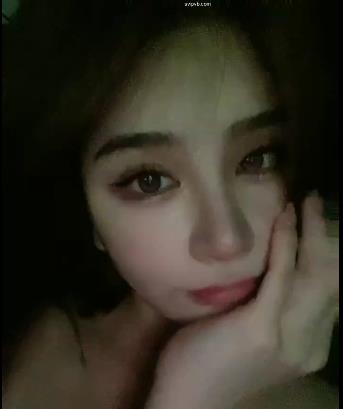 杭州女神RosesJoo鲤鲤短视频大放送，L身材展示，土豪约P，资源丰富，下载观看