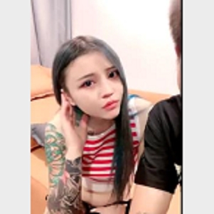 网红自拍视频：刺青正妹P友必看，时长1小时40分