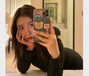 抖音女神@yuer：高颜值模特，蜜桃臀尺度大