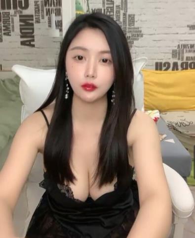 美少女主播录屏资源62集6.65G，私密照片图集173张