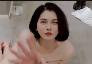 TSJessieLee露脸自拍1V-1G视频，时长11分钟，颜值妩媚打桩