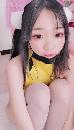 小仙云儿资源合集：妹子卡哇伊活捉一只云云翻白眼出水热舞14.4G