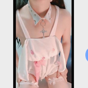 完美身材自拍美颜滤镜某处亲一口口型颜值观看4分钟20秒视频