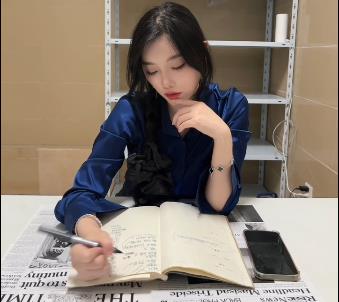 美女作品白嫩大长腿剧情片1V888M利世抖娘
