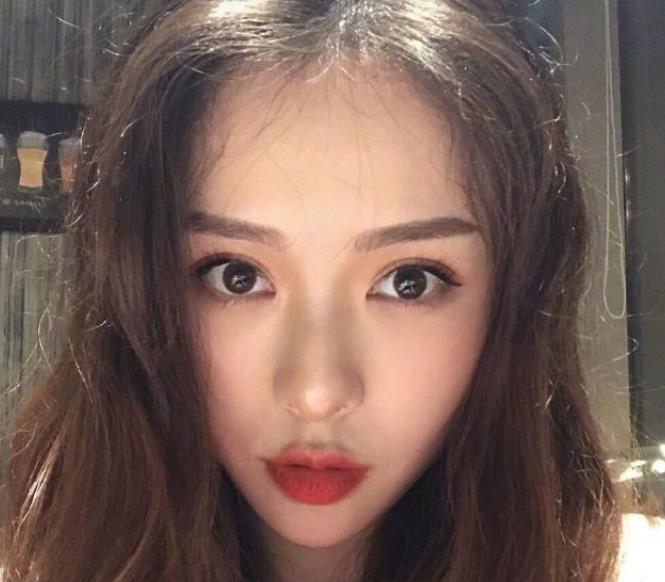 斗鱼女神橙香静静粉红色夜店精选合集，5.3G视频，网络红人黄瓜冲锋