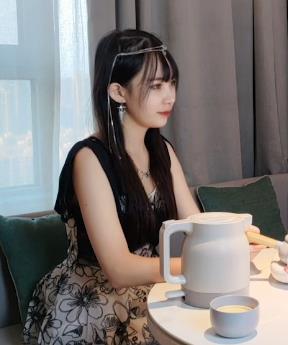 网红糖糖直播打扮化妆服装交流，妹子社带你成为更优秀的自己