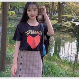 长春美女李婷御姐范水灵灵视频680M，俏皮可爱车头灯资源丰富