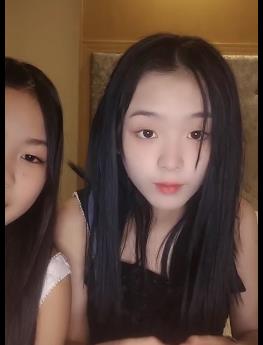 稚鸟系列最新一集，学生妹不明液体自拍酒吧服务员团实弹实战小姐姐小绿毛3V3用嘴进入，作者自拍出品-1V-873M-时长1:48分，快来下载观看吧！