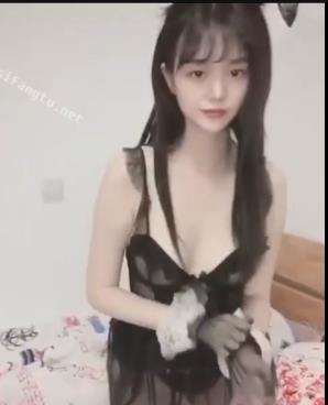 推特网红月兔兔合集：高能短视频精华舞蹈颜值身材下载观看