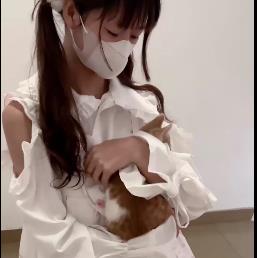 JK大学生妹子自拍：楼梯房间片段，时长29分钟