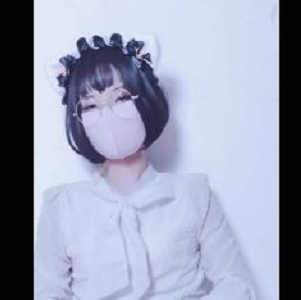 金婉萱CD系列自拍小视频，时长7分钟，新品水印巨W男主道就娆下载观看