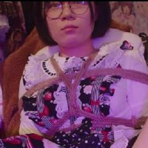眼镜女友Lolita妹子对白玩法大曝光，5个视频1.2G露脸校花