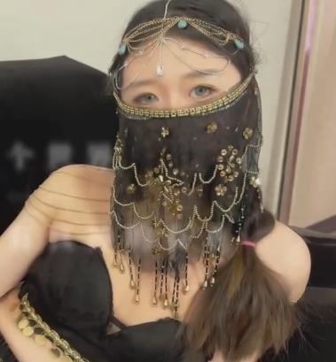 桥本香菜:神仙颜值S曲贤娆精选推特网红大漠公主,视频尺寸/数量惊艳