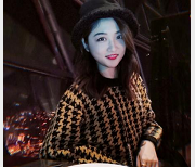 探花胡子哥作品：反差婊妹子拍作品2V980M