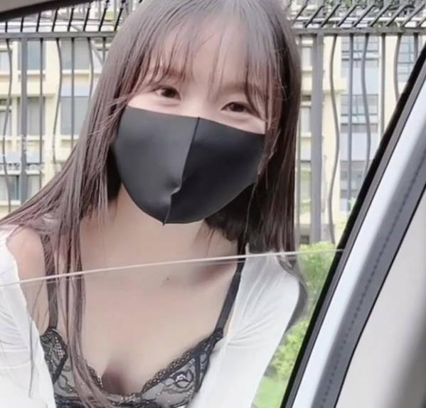 《粉有颜色的人》1V924M，妹子天花板+小白兔，角度创新，不容错过！