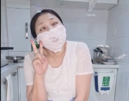 熟女桃子自拍爆火短片,播放量30W+,乱L剧情道具CC,观看5分21秒