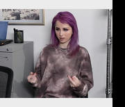 自由国超市系列：女主颜值身材口碑热度不减，保安部门揭露偷窃视频