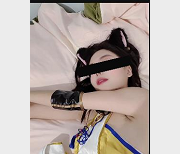 精选coser自拍1V-1.1G，漫展女主微露脸美腿丝袜露脸