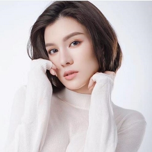 小明星网红蒋汶珊酒店自拍宣传作品29分钟正片露脸