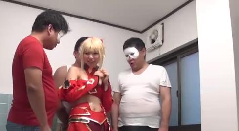 莫德雷德Y乱cos洗手间大战，多人三个胖子监工youma游击战，下载观看