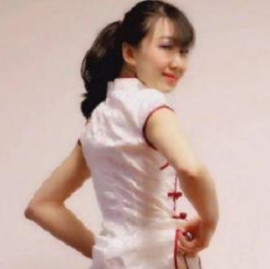 北京银行银行妹子孙滢心视频合集，34个视频总共1.3G，揭露高傲嘴脸