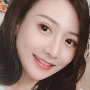 精选美女电报视频作品，1V，99M，男友打粑粑合拍