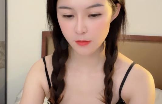 露脸女神自拍主播震震球P水颜值表情小伙伴5小时视频下载观看