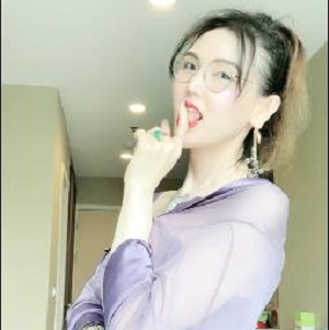 神秘魔术表演胀婧BIG悦自拍1V-960M液体手术变性内幕瓜车灯黑某处