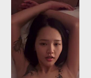 小S风格自拍10分钟，女主勇敢逼露脸，男主斯文帅气，身材颜值超好